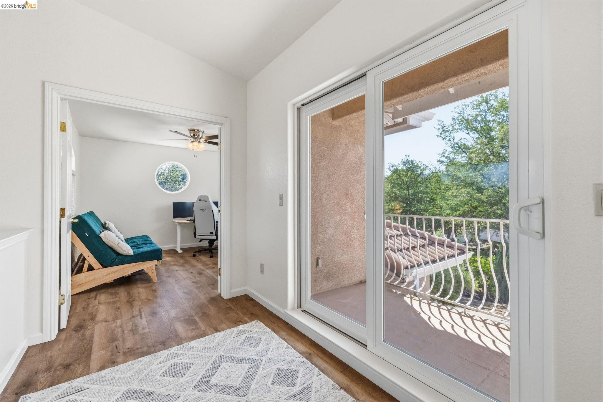 14542 Lake Vista Dr