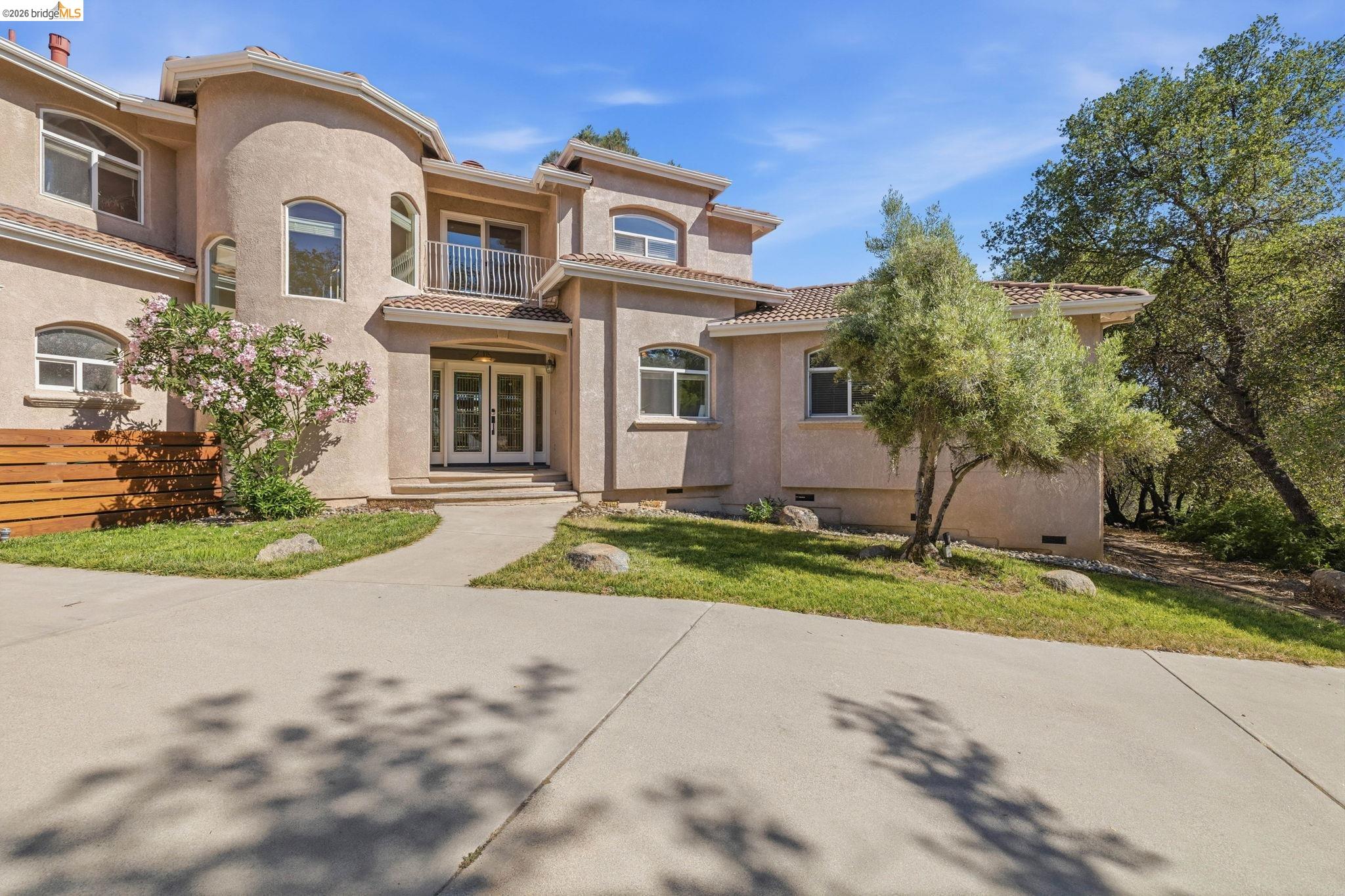 14542 Lake Vista Dr