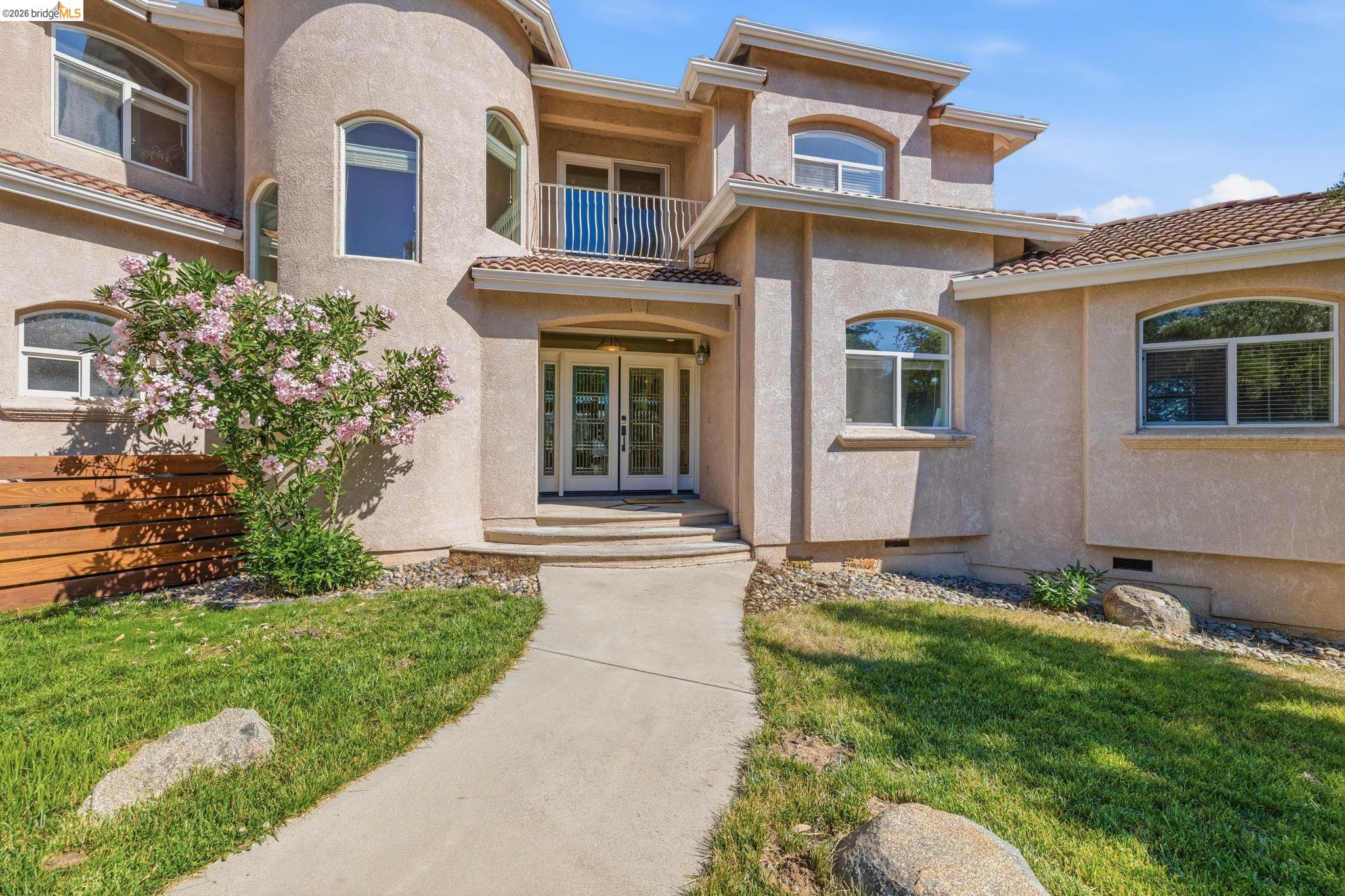 14542 Lake Vista Dr