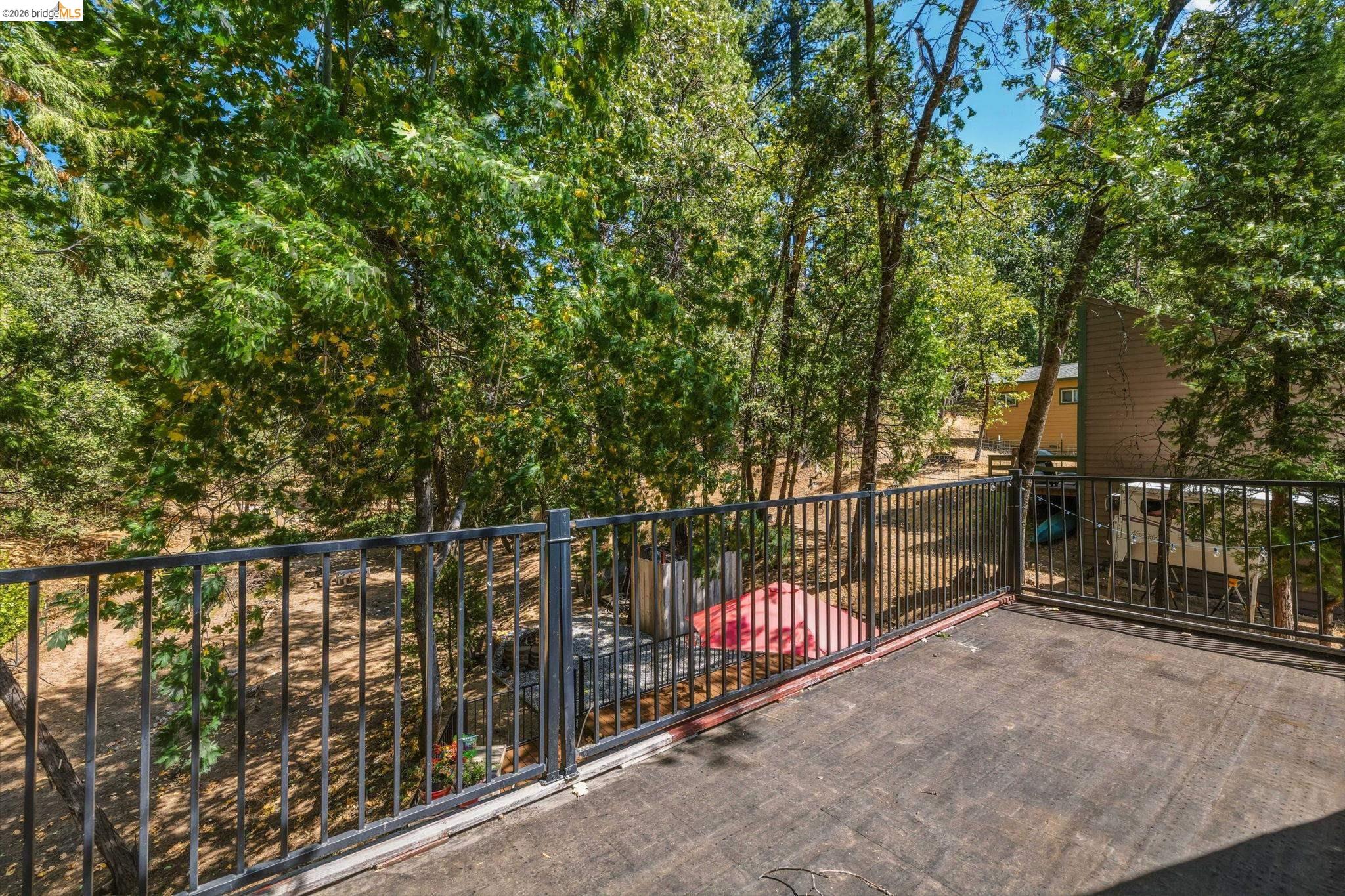 18814 Manzanita Dr