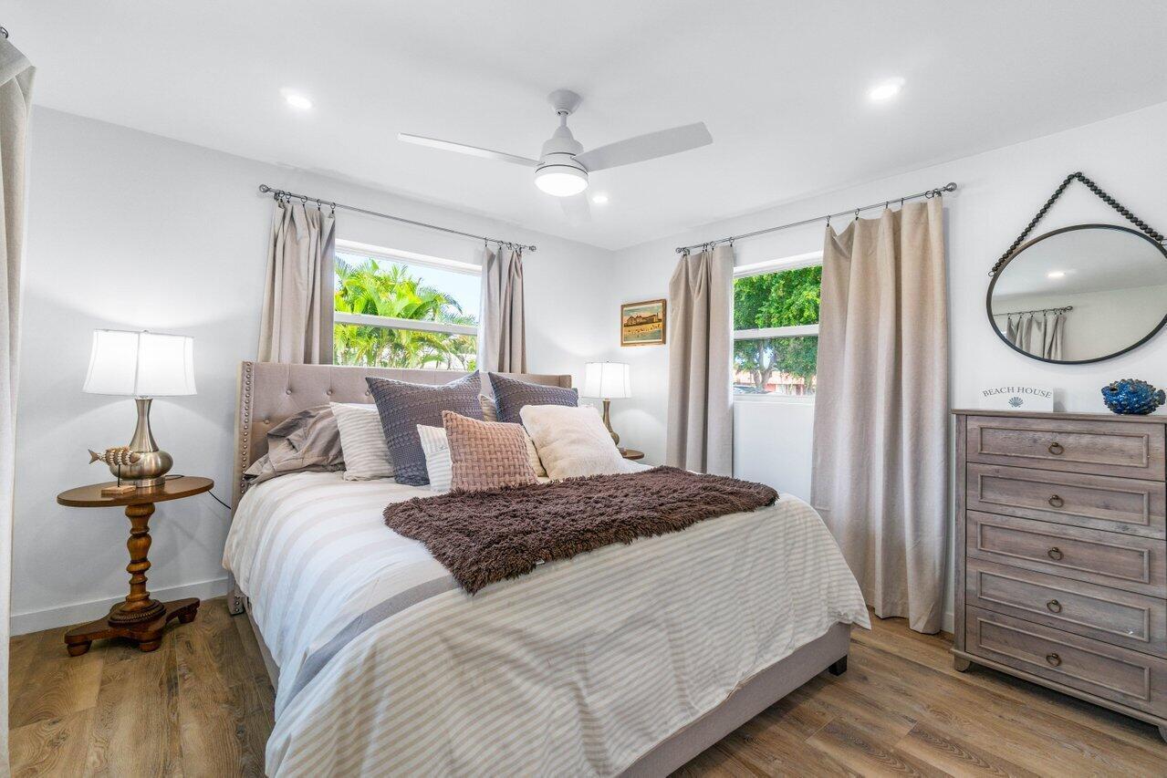4586 Ellwood Drive