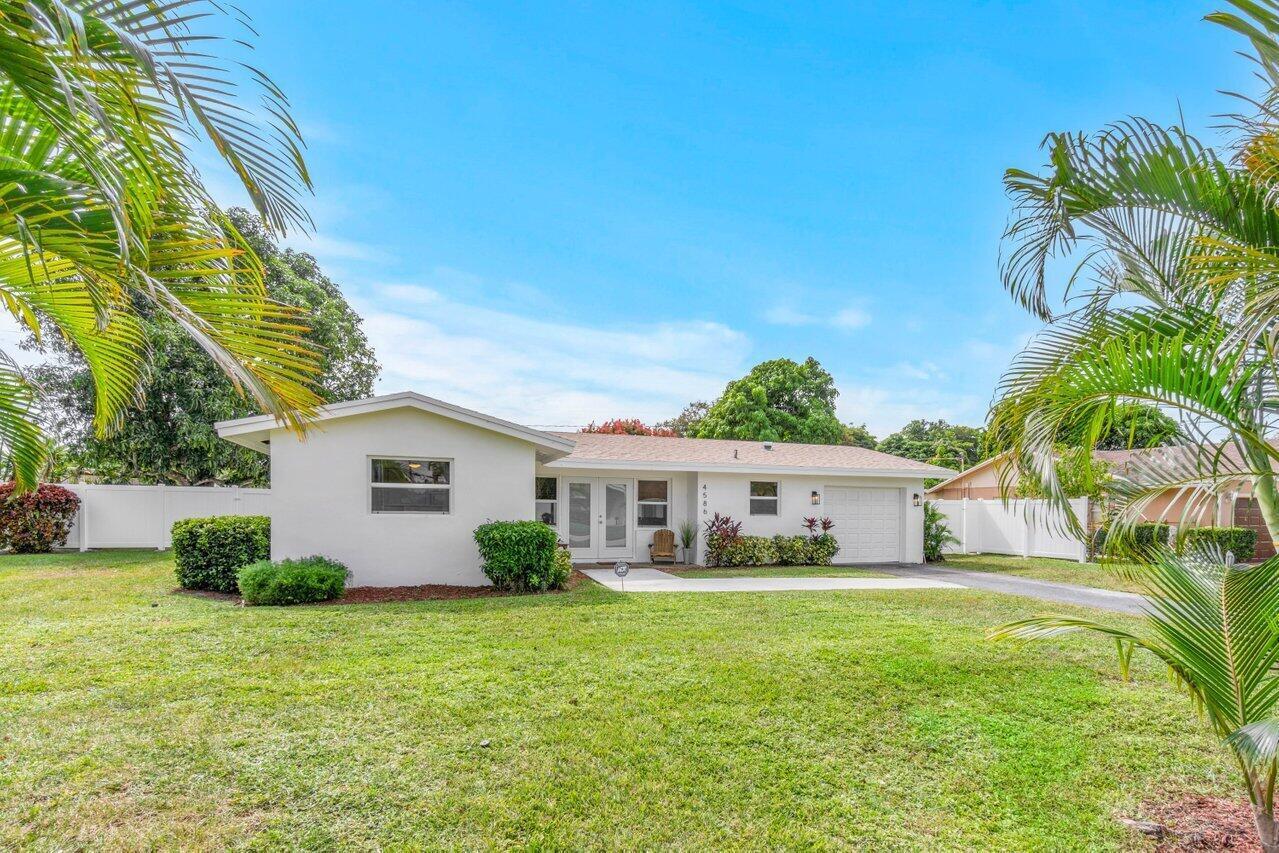 4586 Ellwood Drive