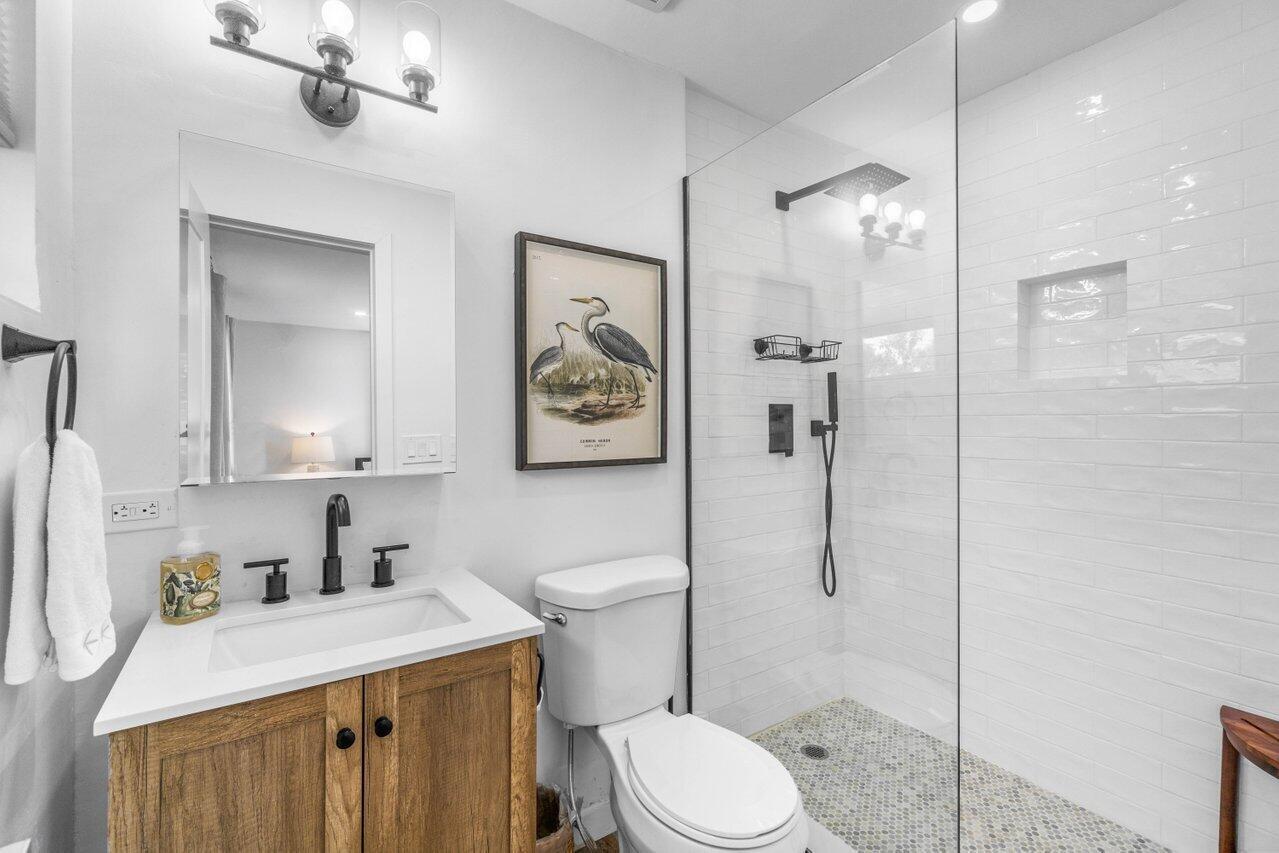 4586 Ellwood Drive