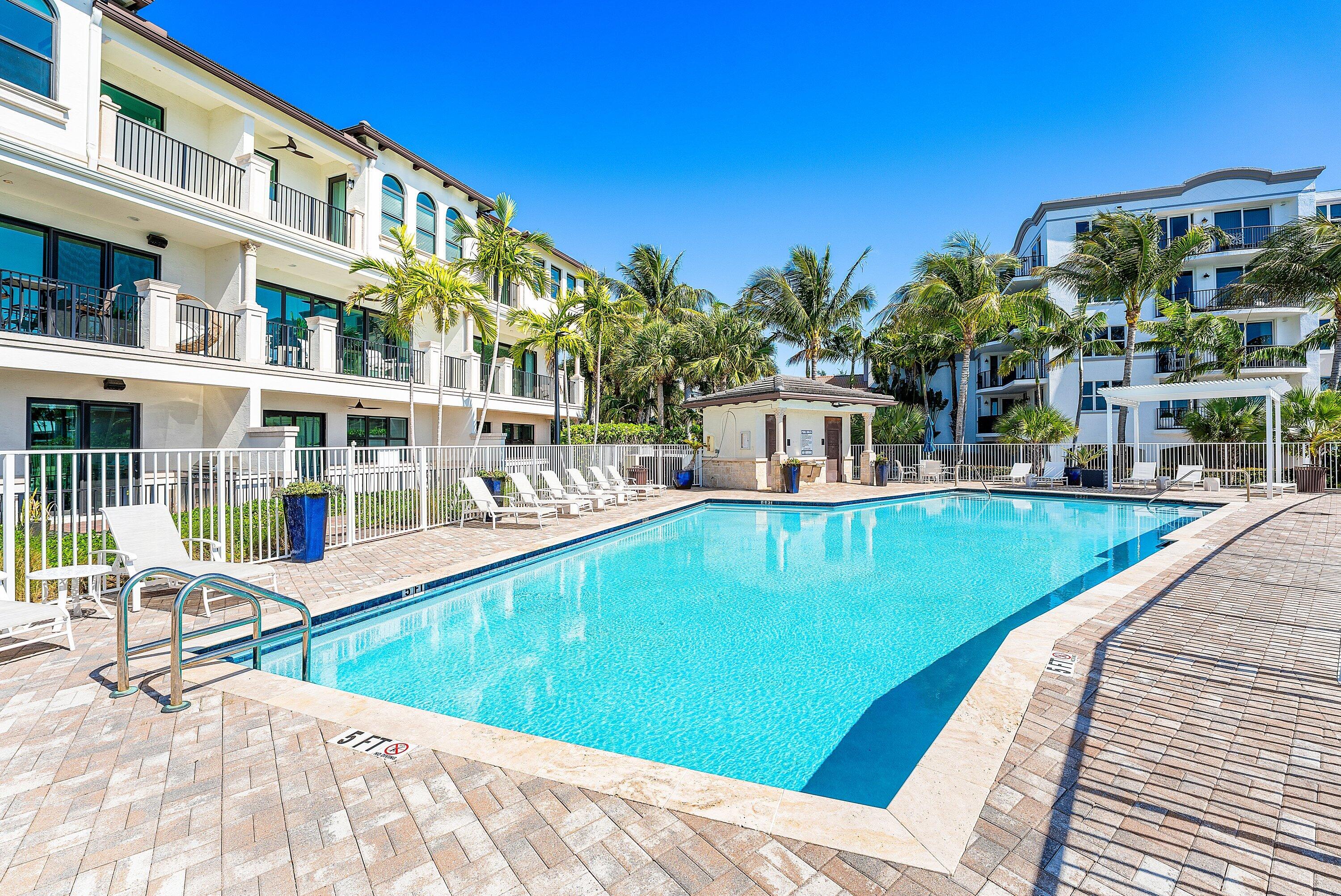 10 Windward Lane