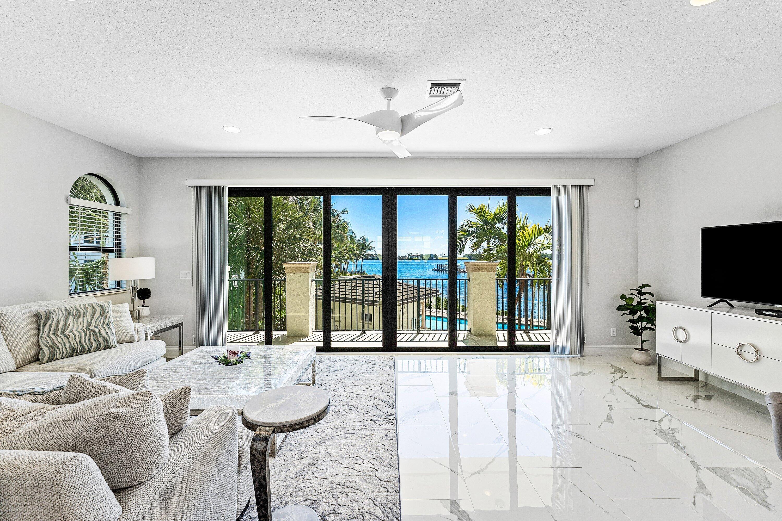 10 Windward Lane