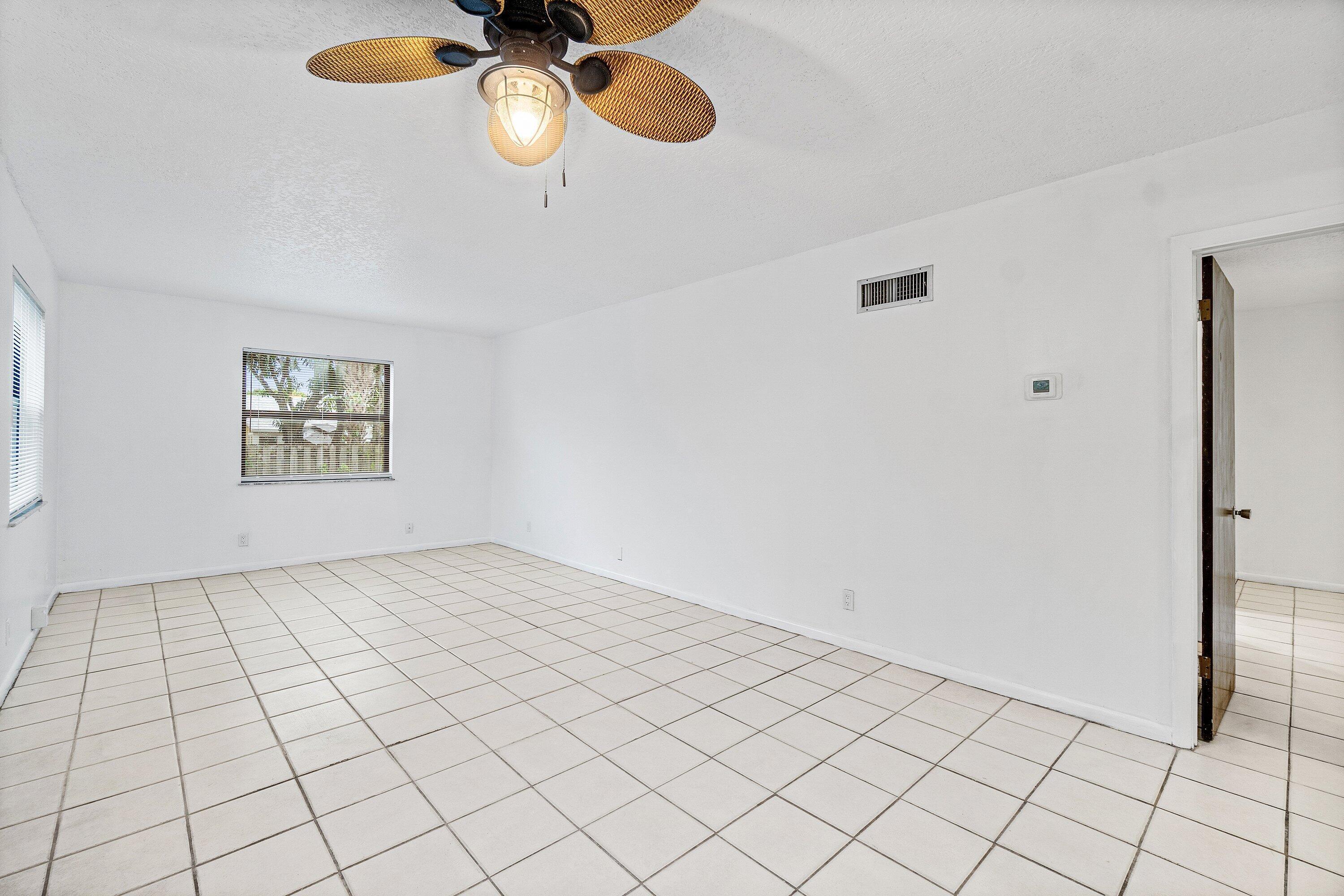 626 N Federal Highway Unit 3