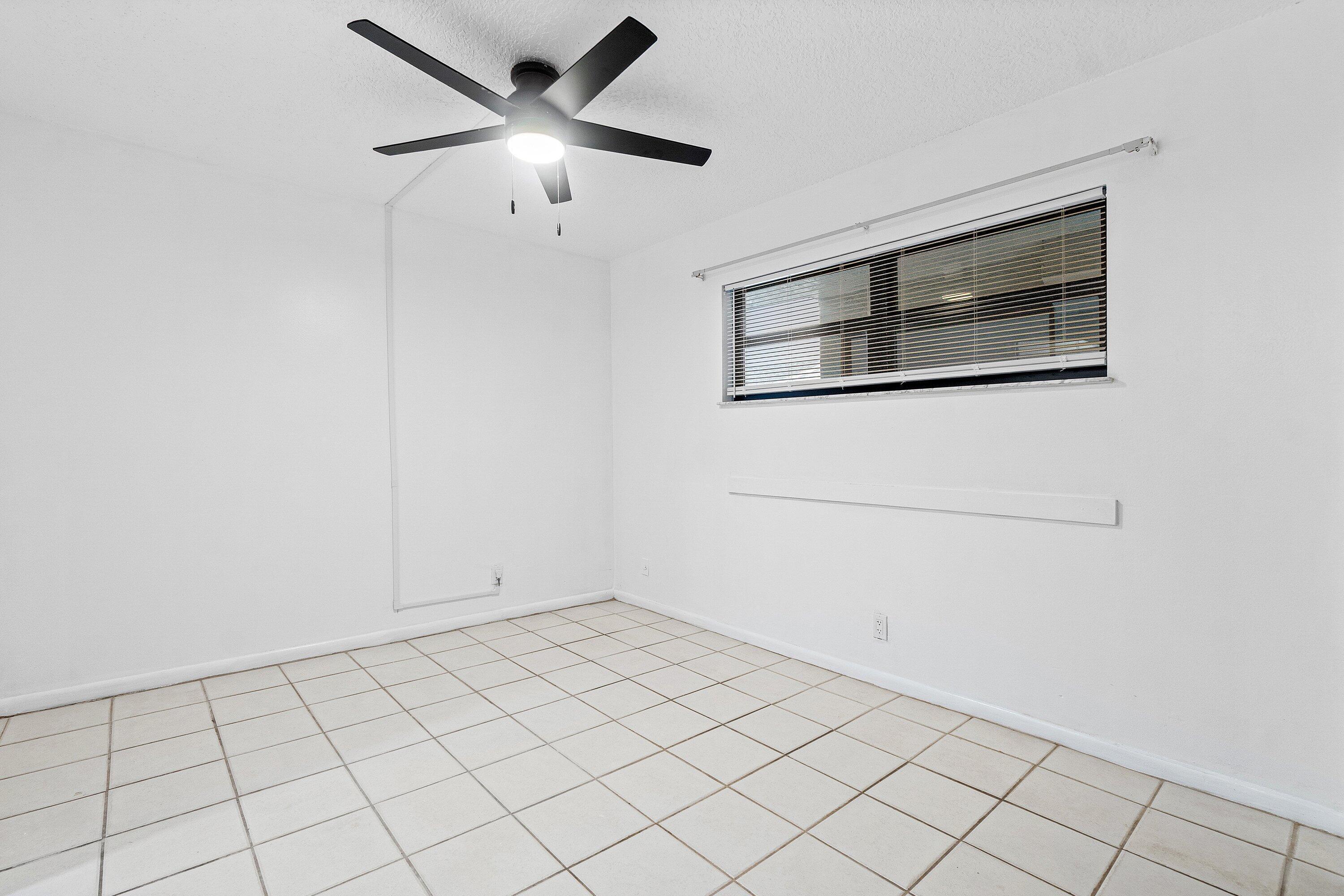 626 N Federal Highway Unit 3