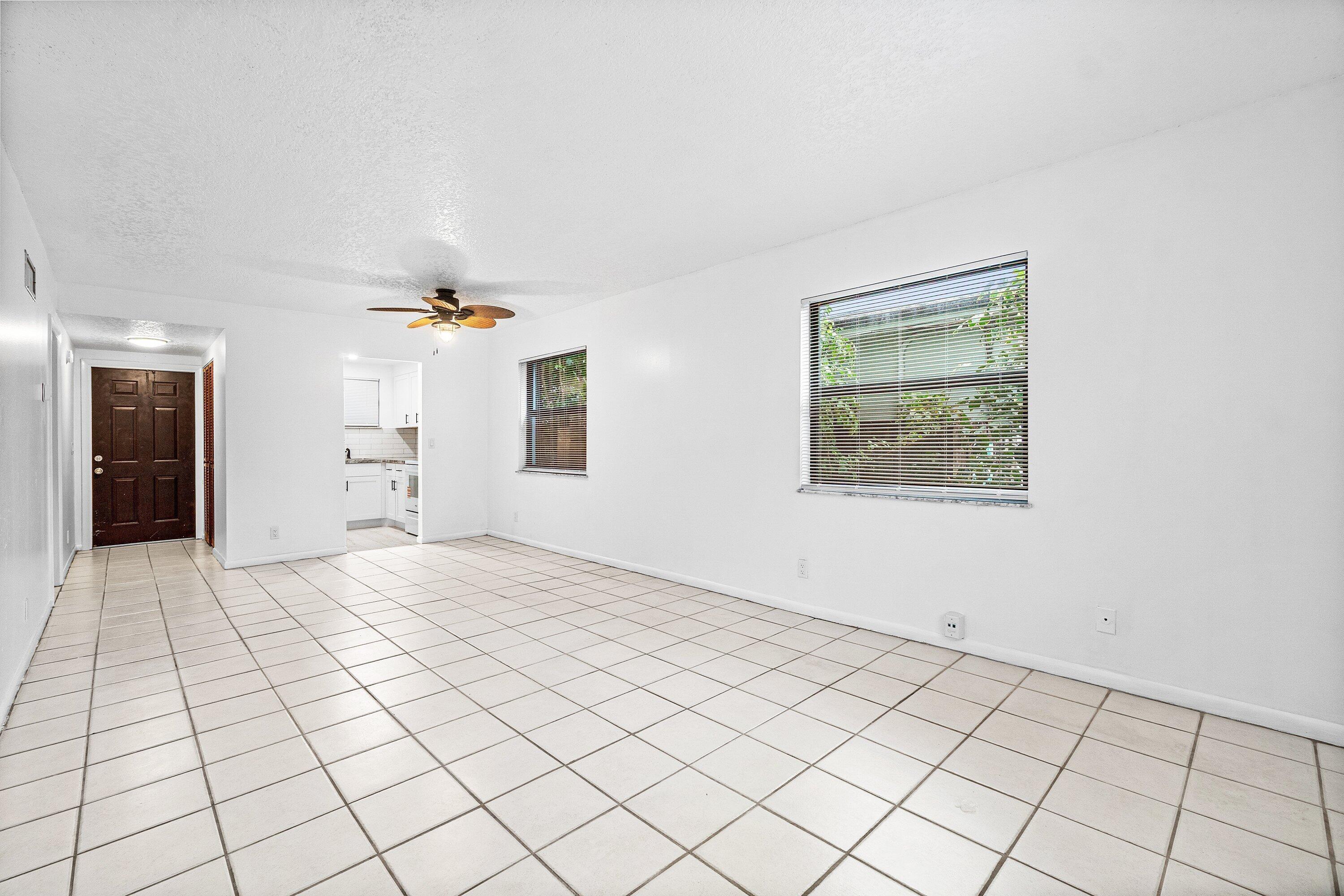 626 N Federal Highway Unit 3