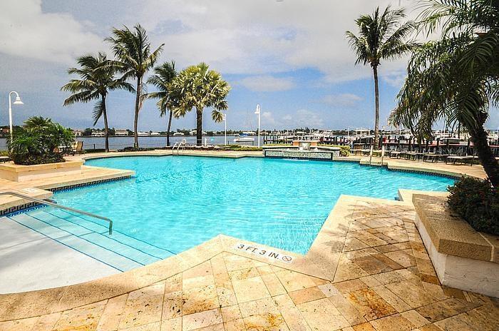 160 YACHT CLUB Way 210