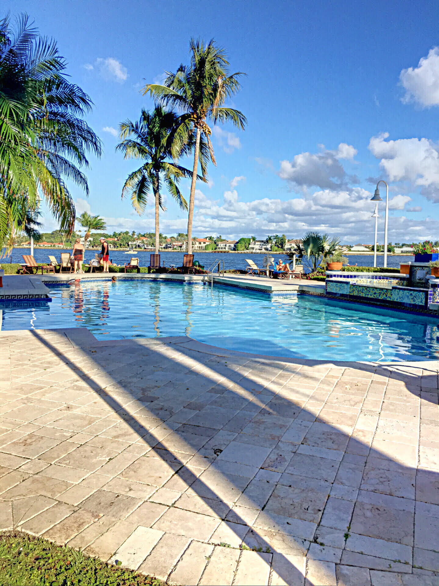 160 YACHT CLUB Way 210