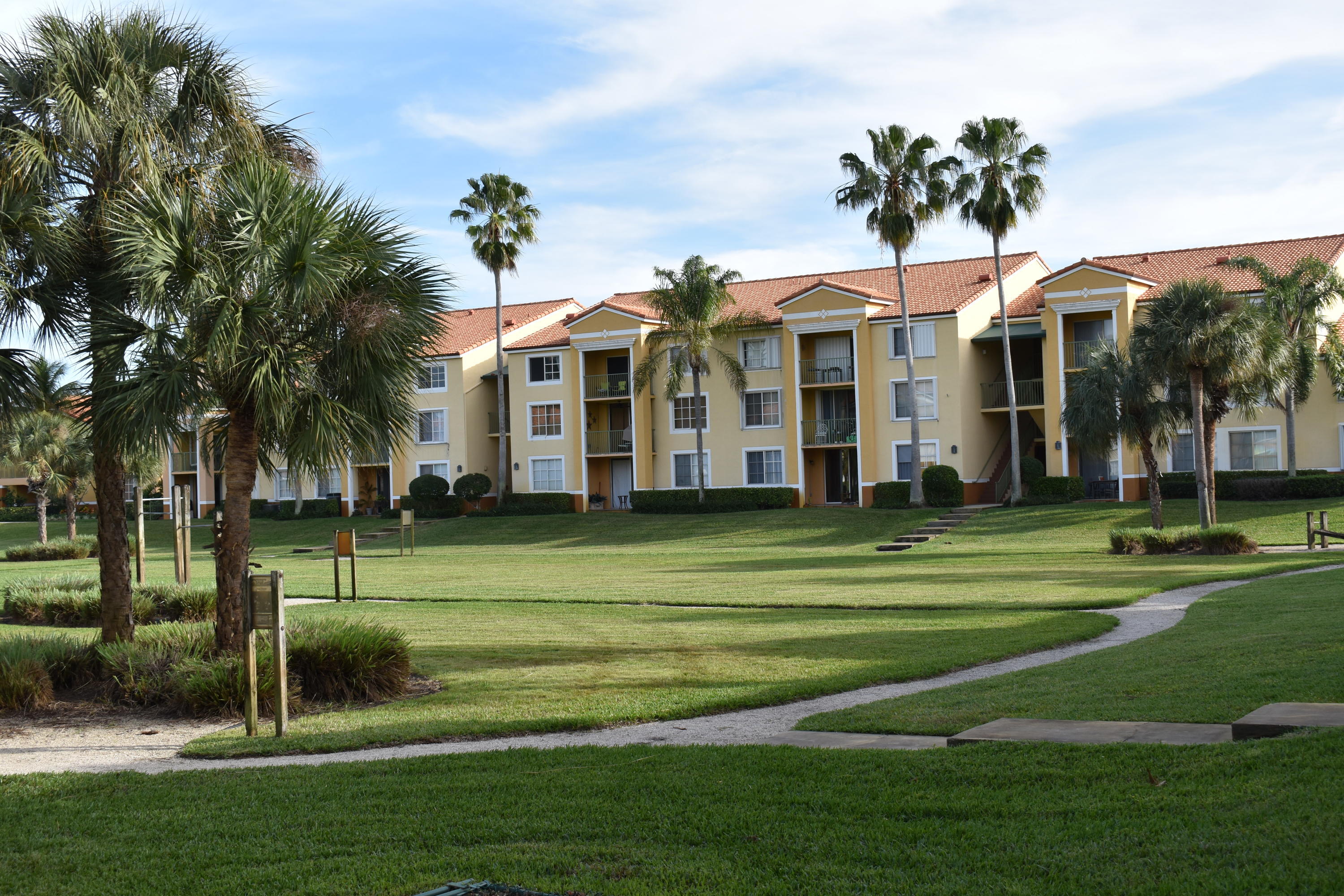 123 Yacht Club Way