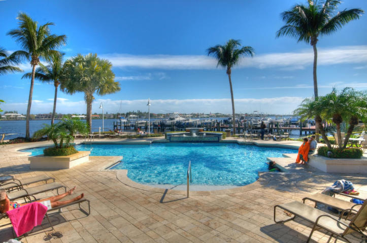 123 Yacht Club Way