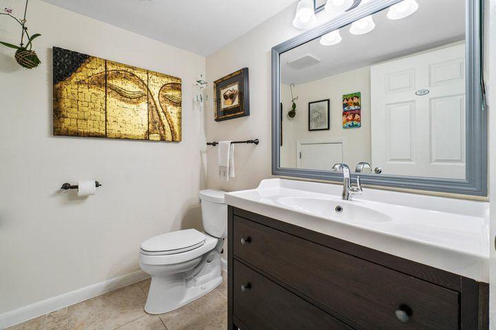123 Yacht Club Way