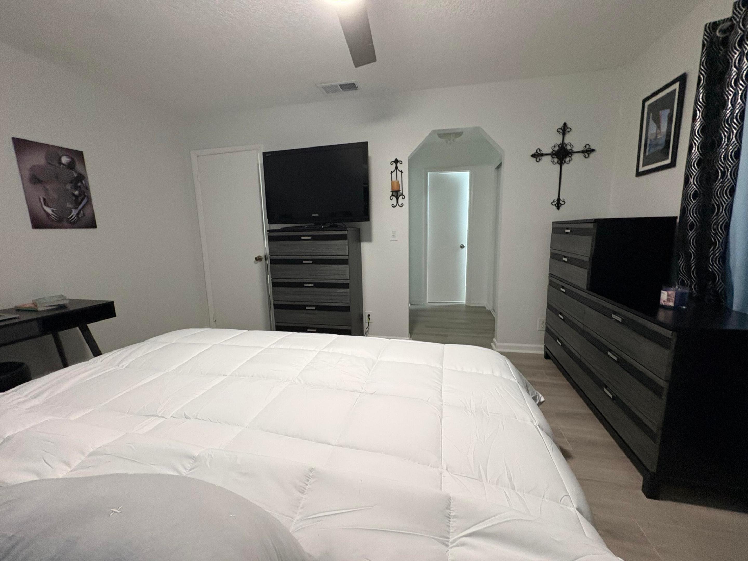 3080 Tropical Trail