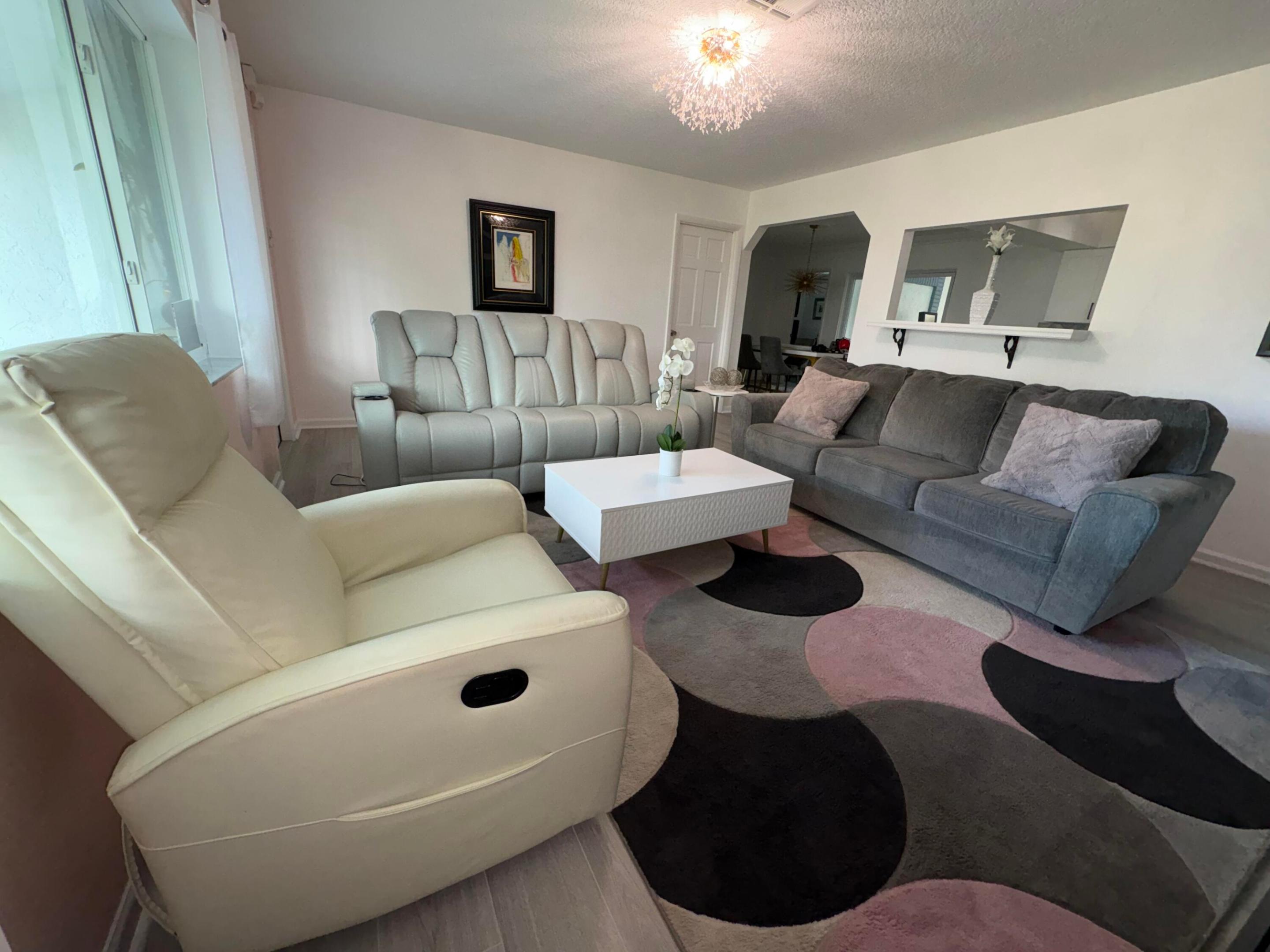 3080 Tropical Trail