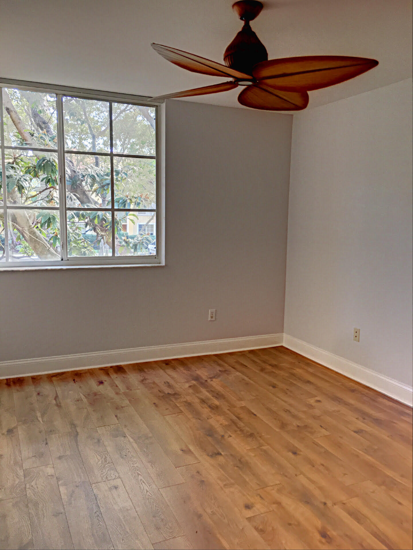 160 Yacht Club Way Unit: 210