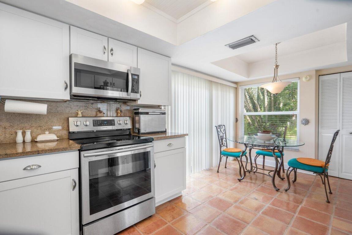 5771 Lakeview Mews Place