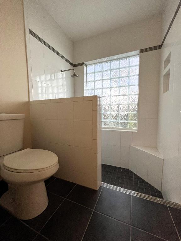 5771 Lakeview Mews Place