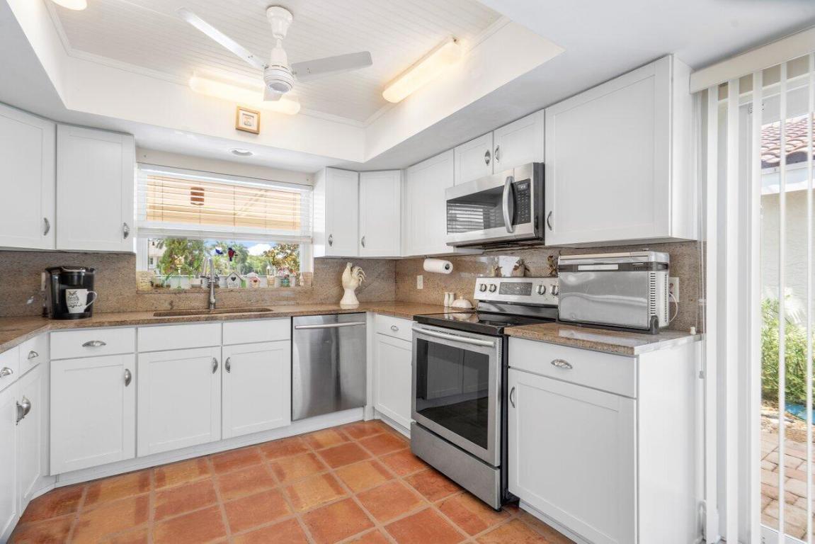 5771 Lakeview Mews Place