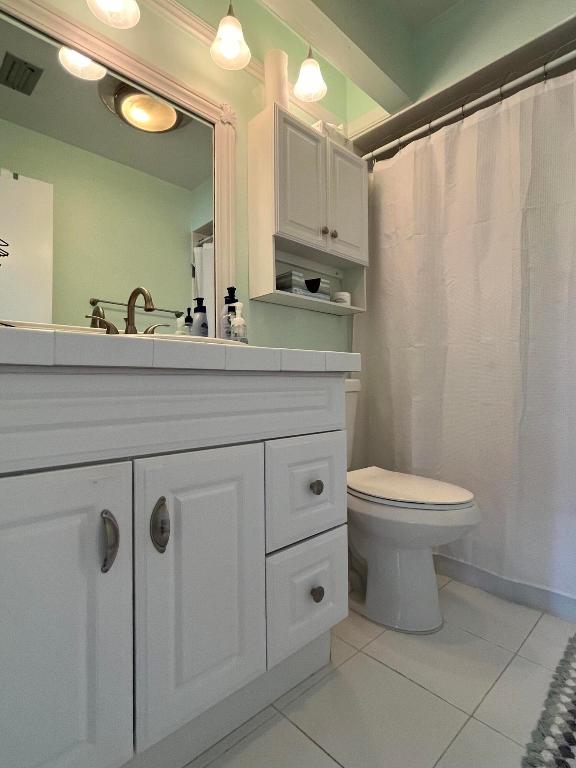 5771 Lakeview Mews Place