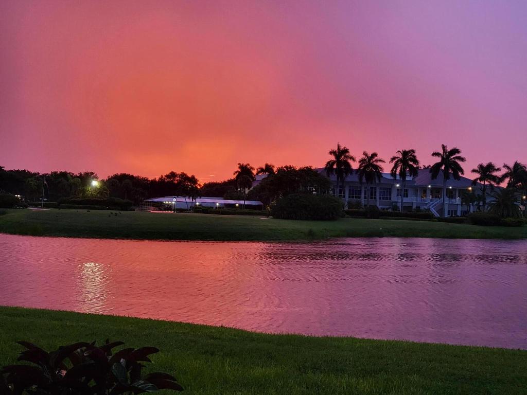 5771 Lakeview Mews Place