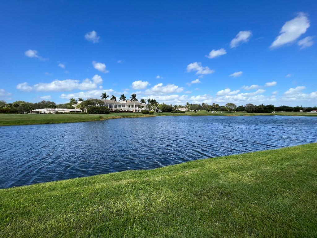 5771 Lakeview Mews Place