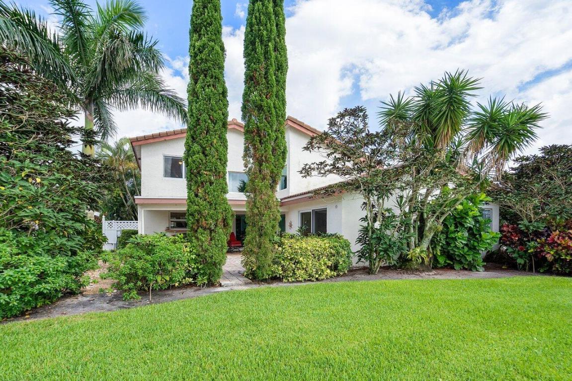 5771 Lakeview Mews Place