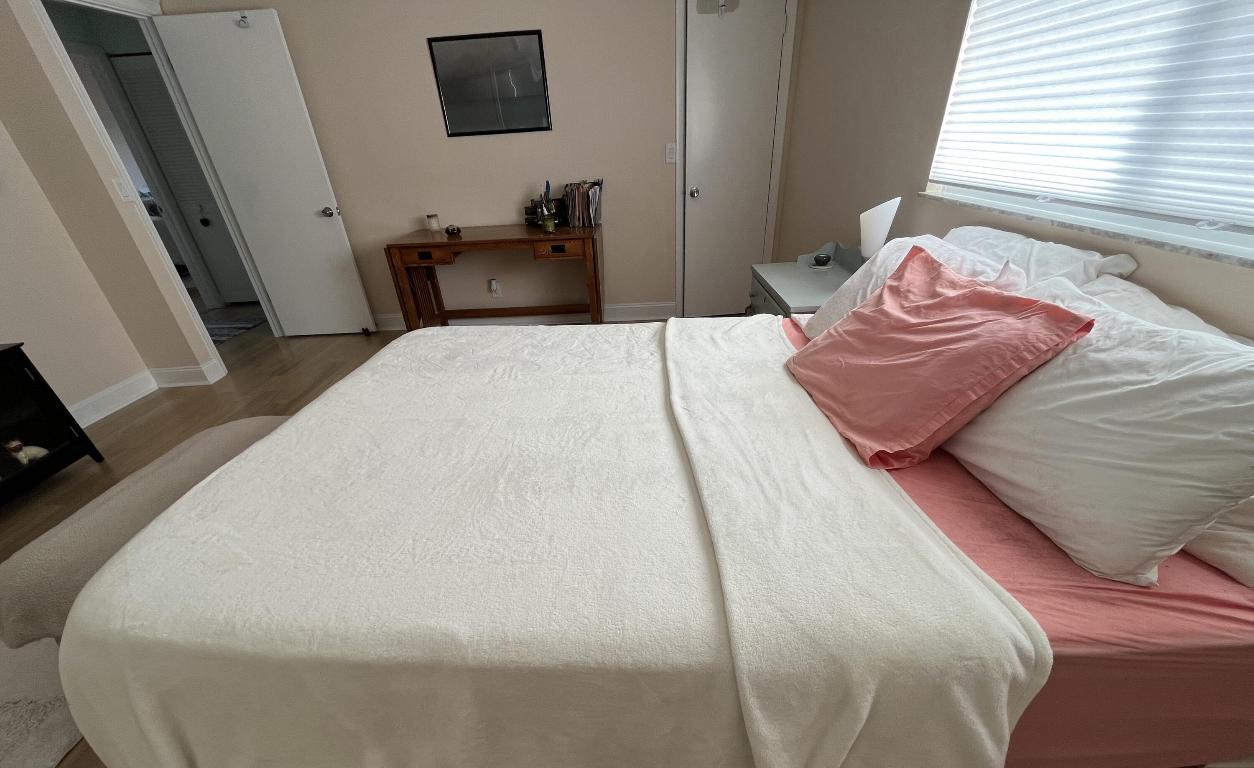 5771 Lakeview Mews Place