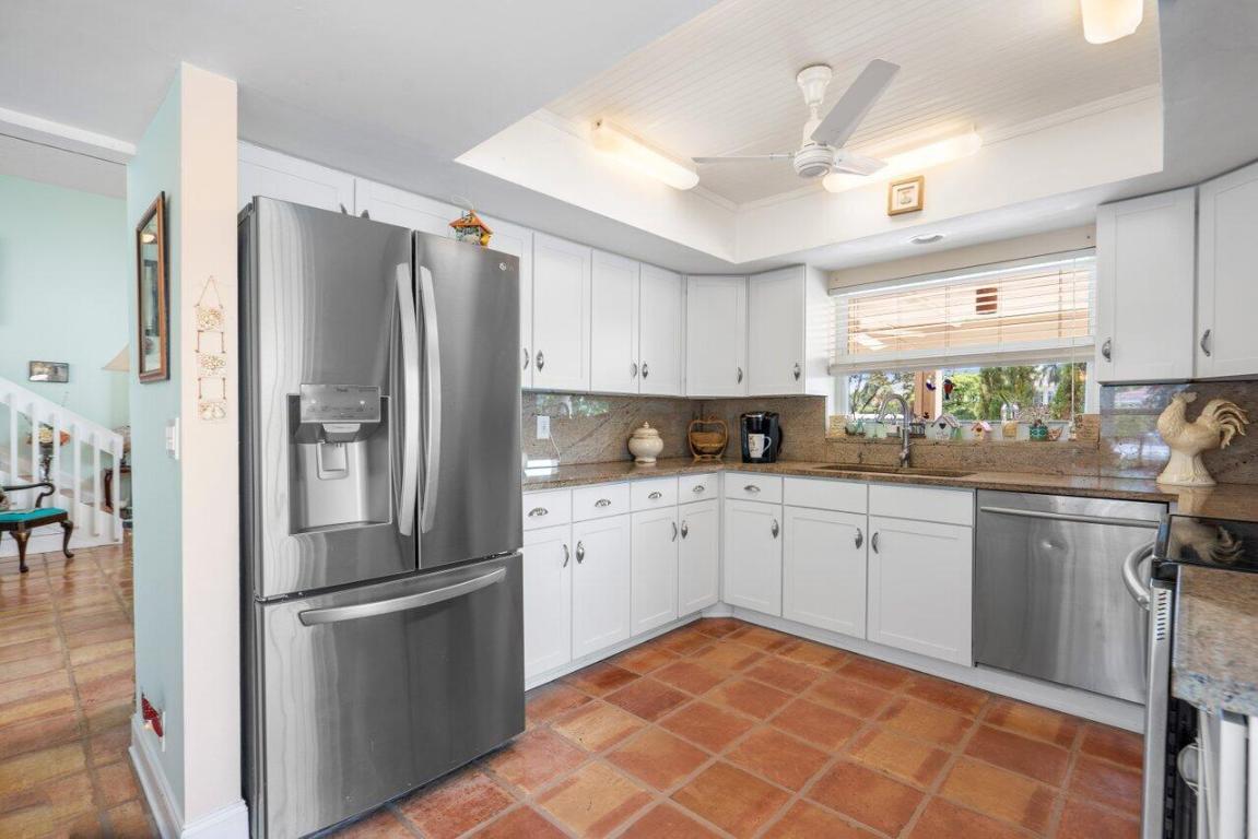 5771 Lakeview Mews Place