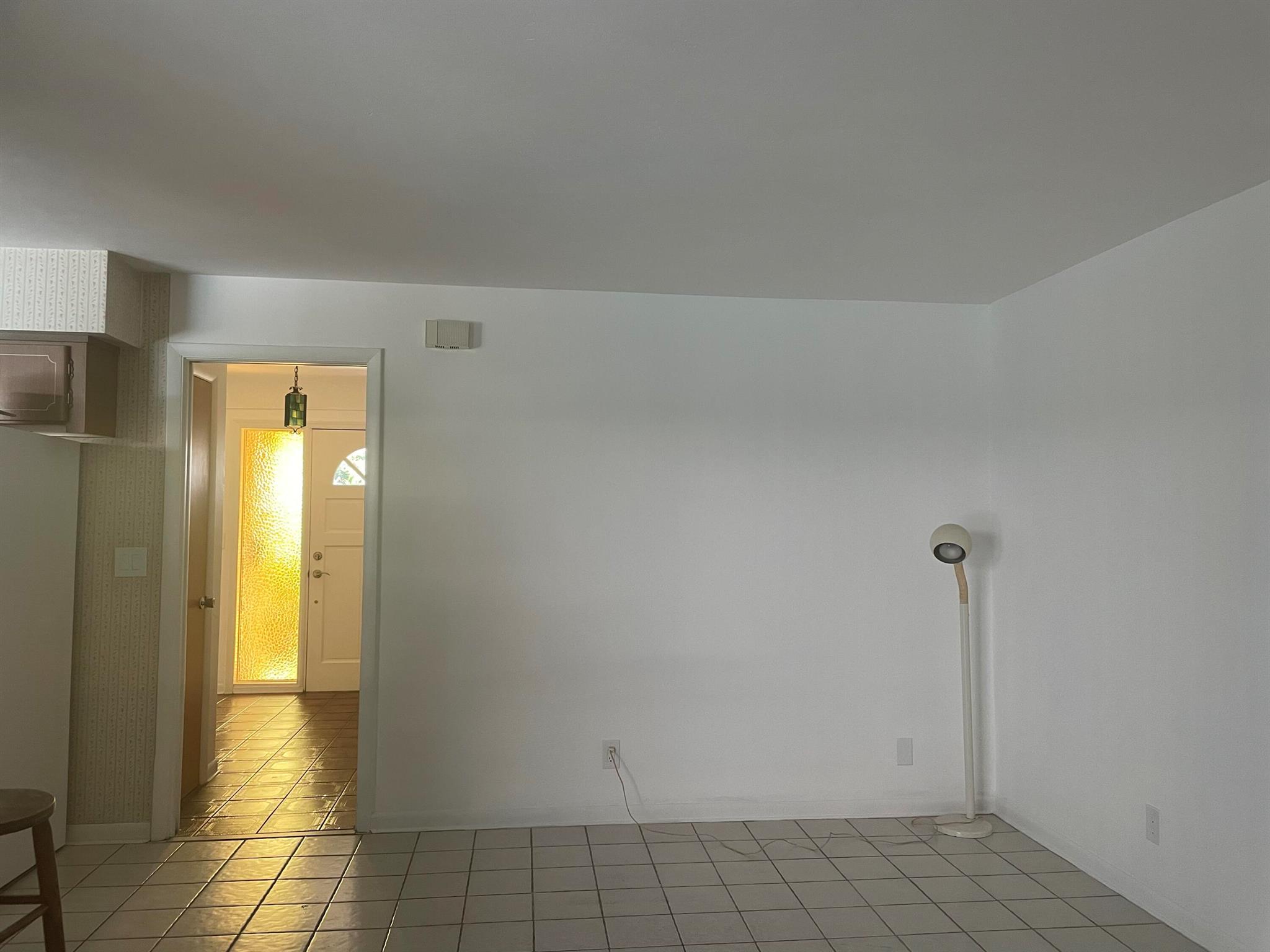 1406 Hillcrest Drive