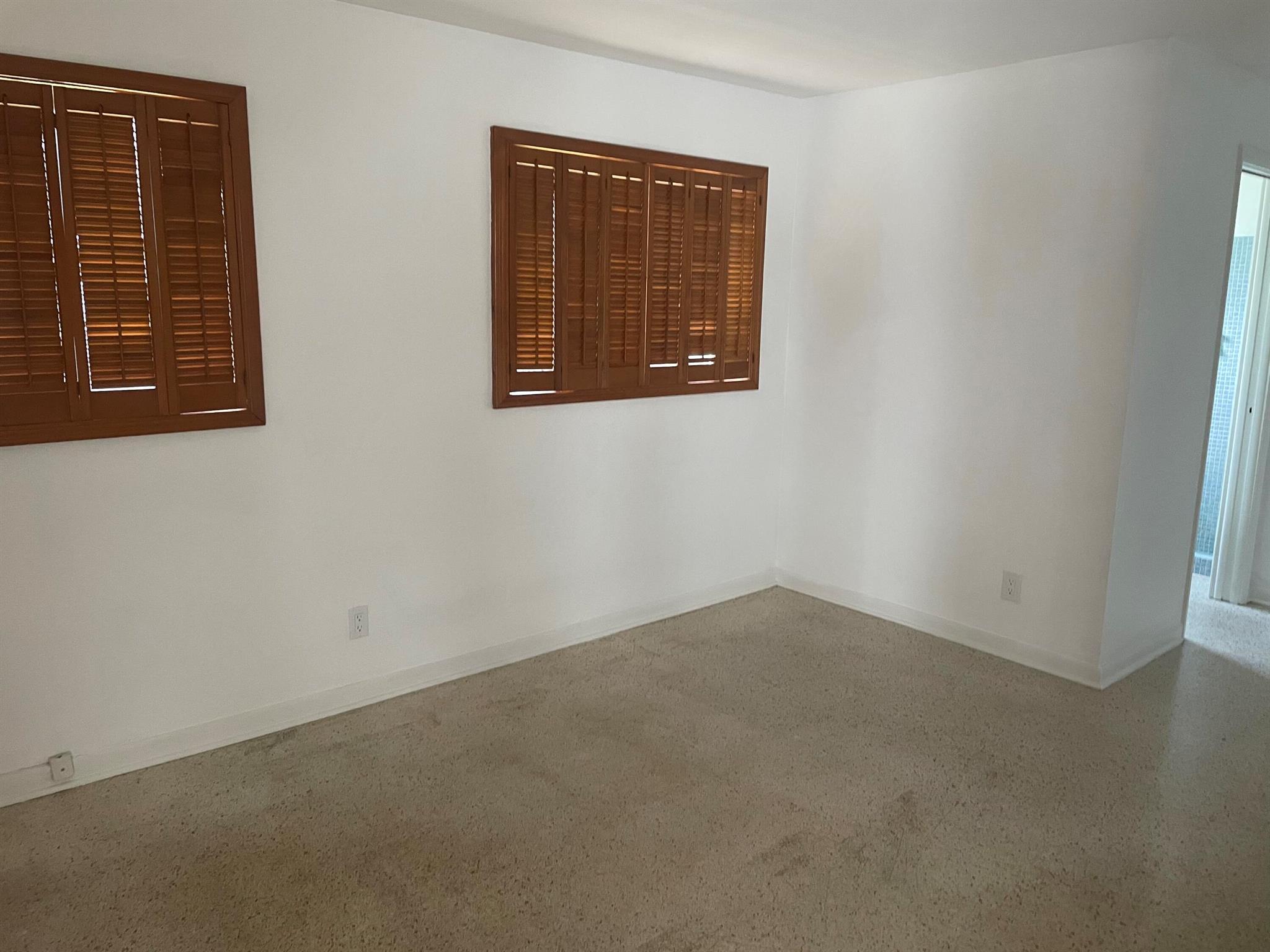 1406 Hillcrest Drive