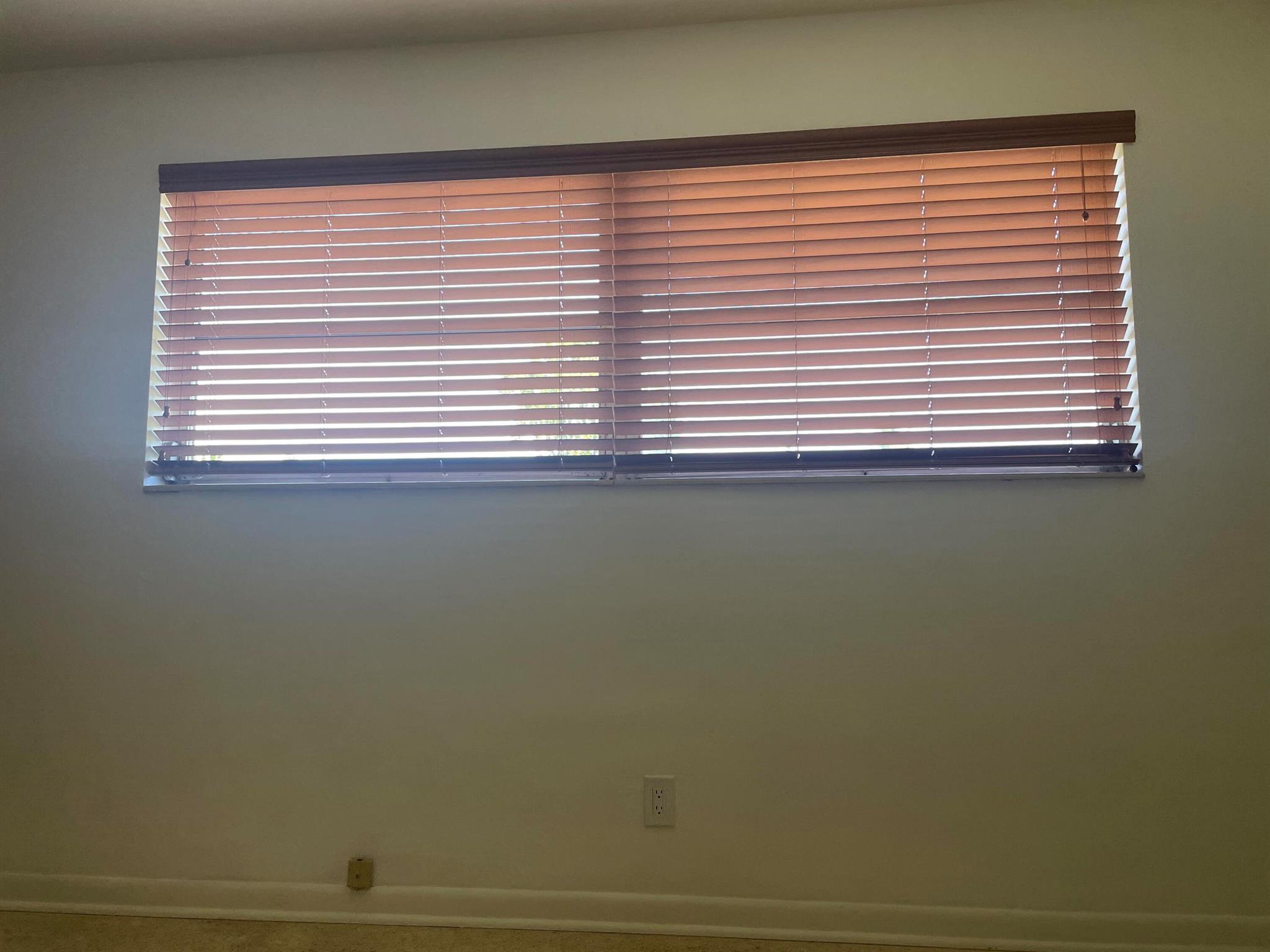 1406 Hillcrest Drive