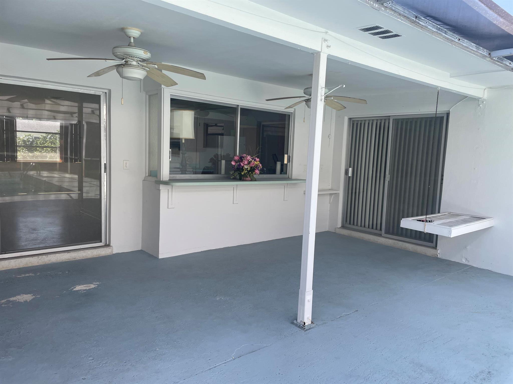 1406 Hillcrest Drive