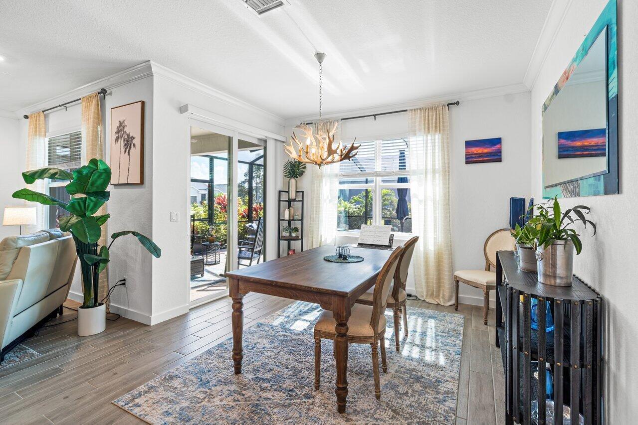 1694 NE White Pine Terrace