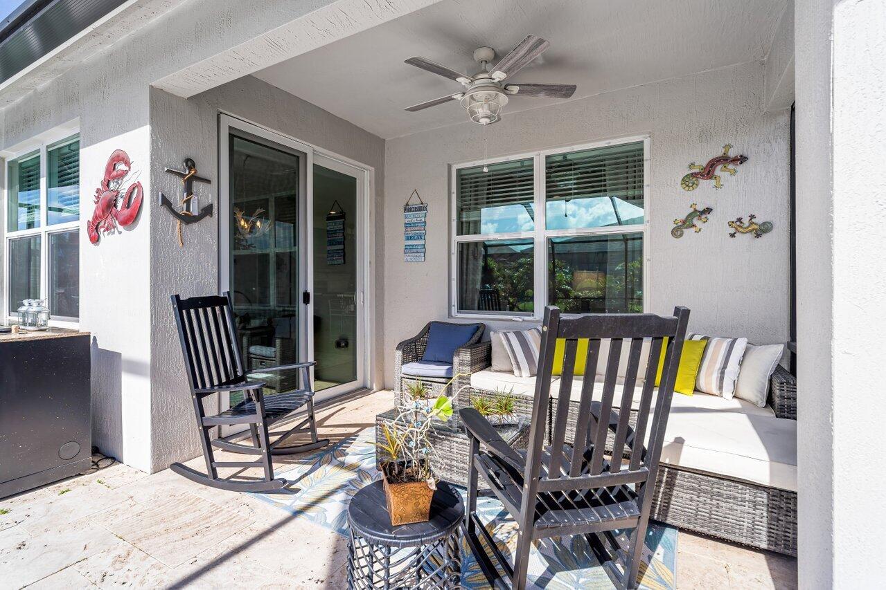 1694 NE White Pine Terrace