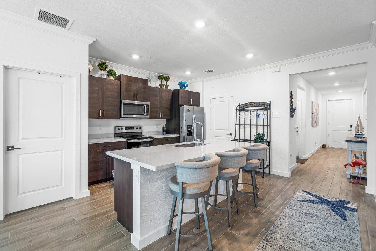 1694 NE White Pine Terrace