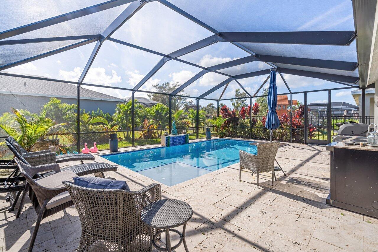 1694 NE White Pine Terrace