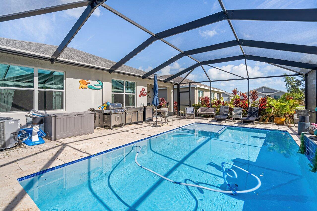 1694 NE White Pine Terrace