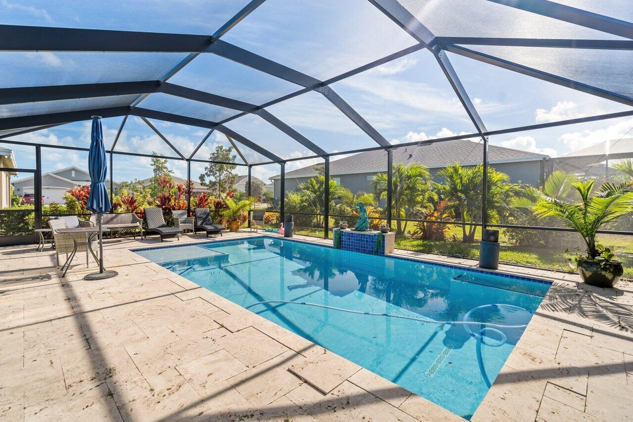 1694 NE White Pine Terrace