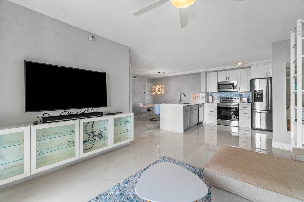 180 Yacht Club Way Unit: 102