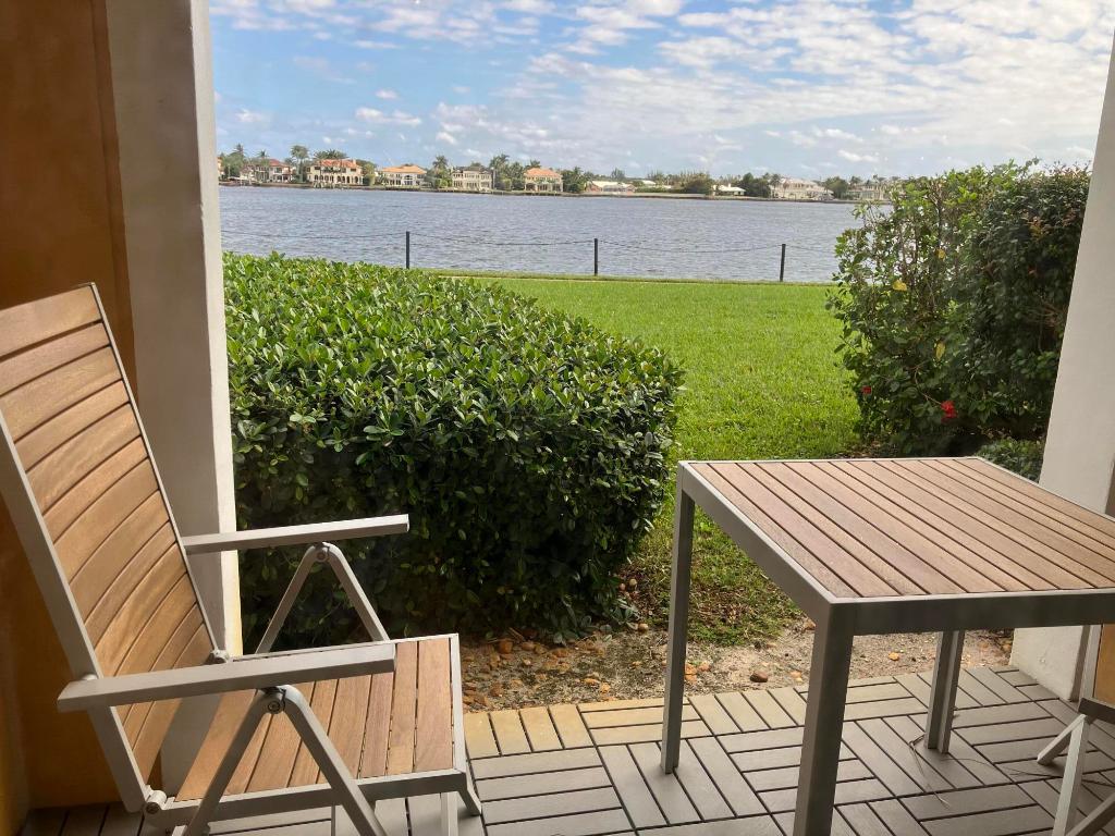 180 Yacht Club Way Unit: 102