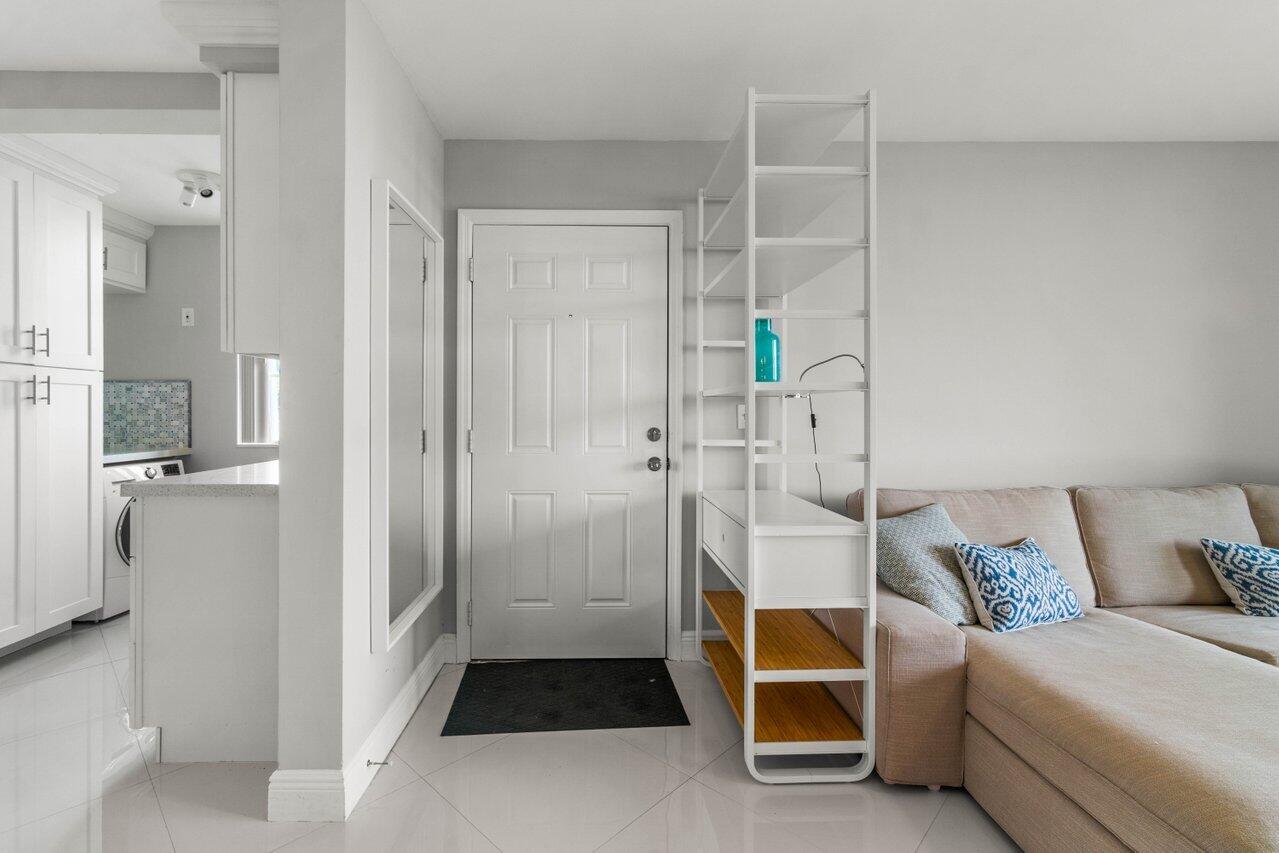 180 Yacht Club Way Unit: 102