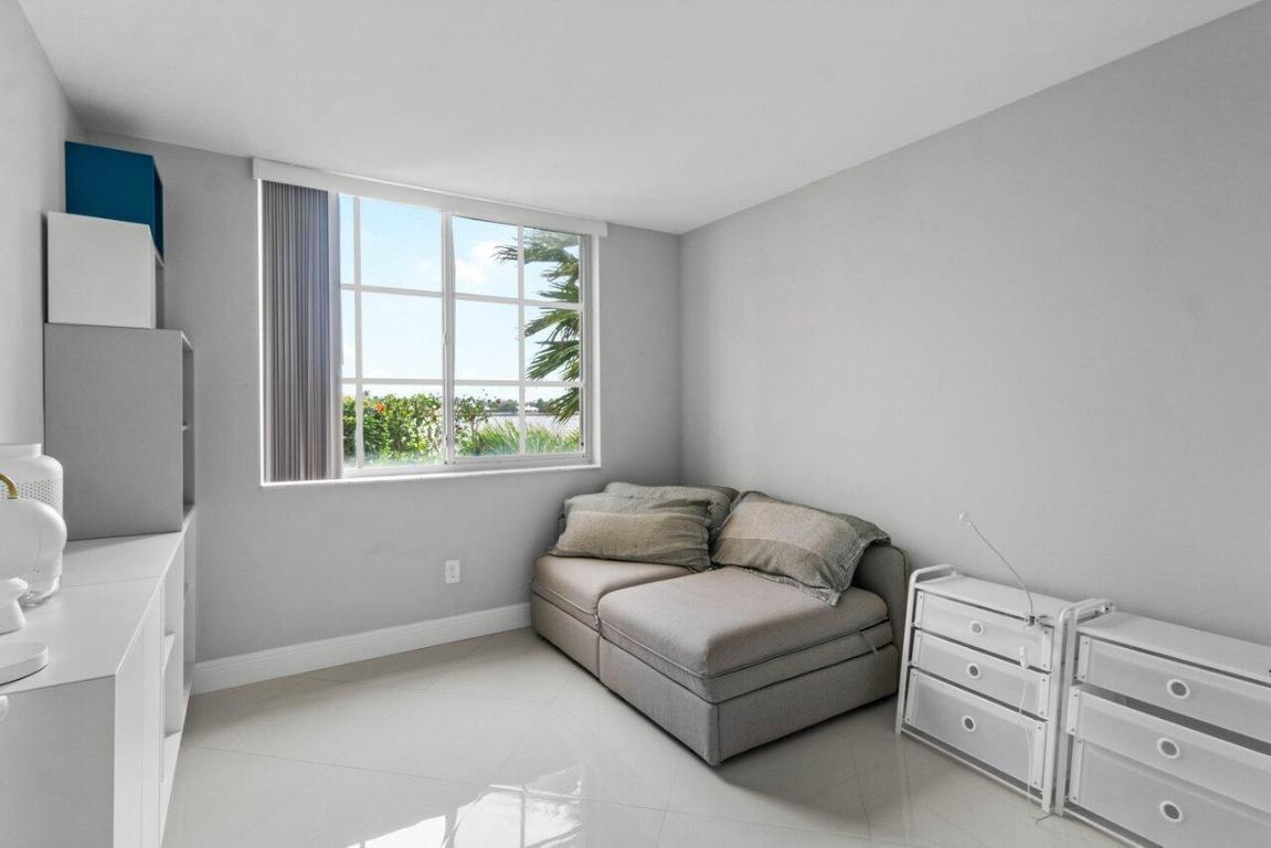 180 Yacht Club Way Unit: 102