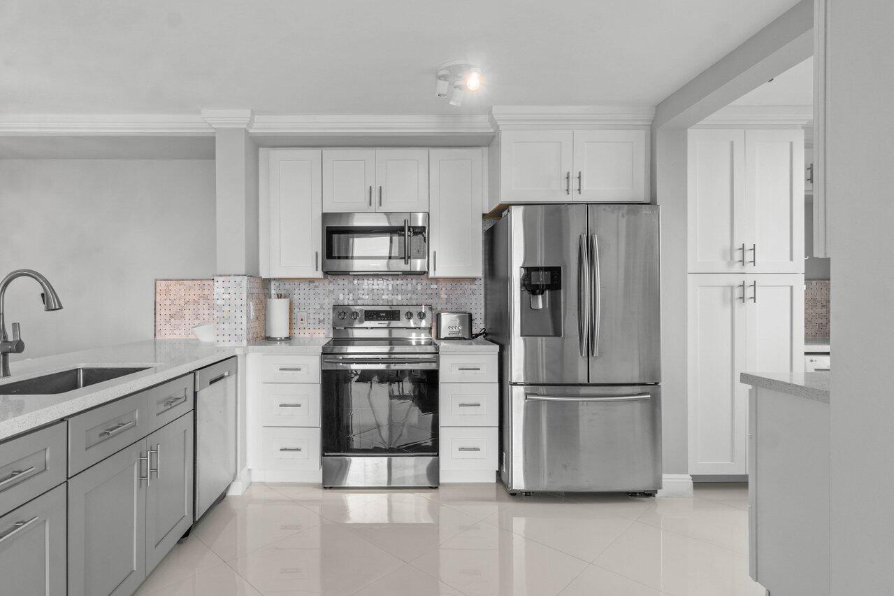 180 Yacht Club Way Unit: 102