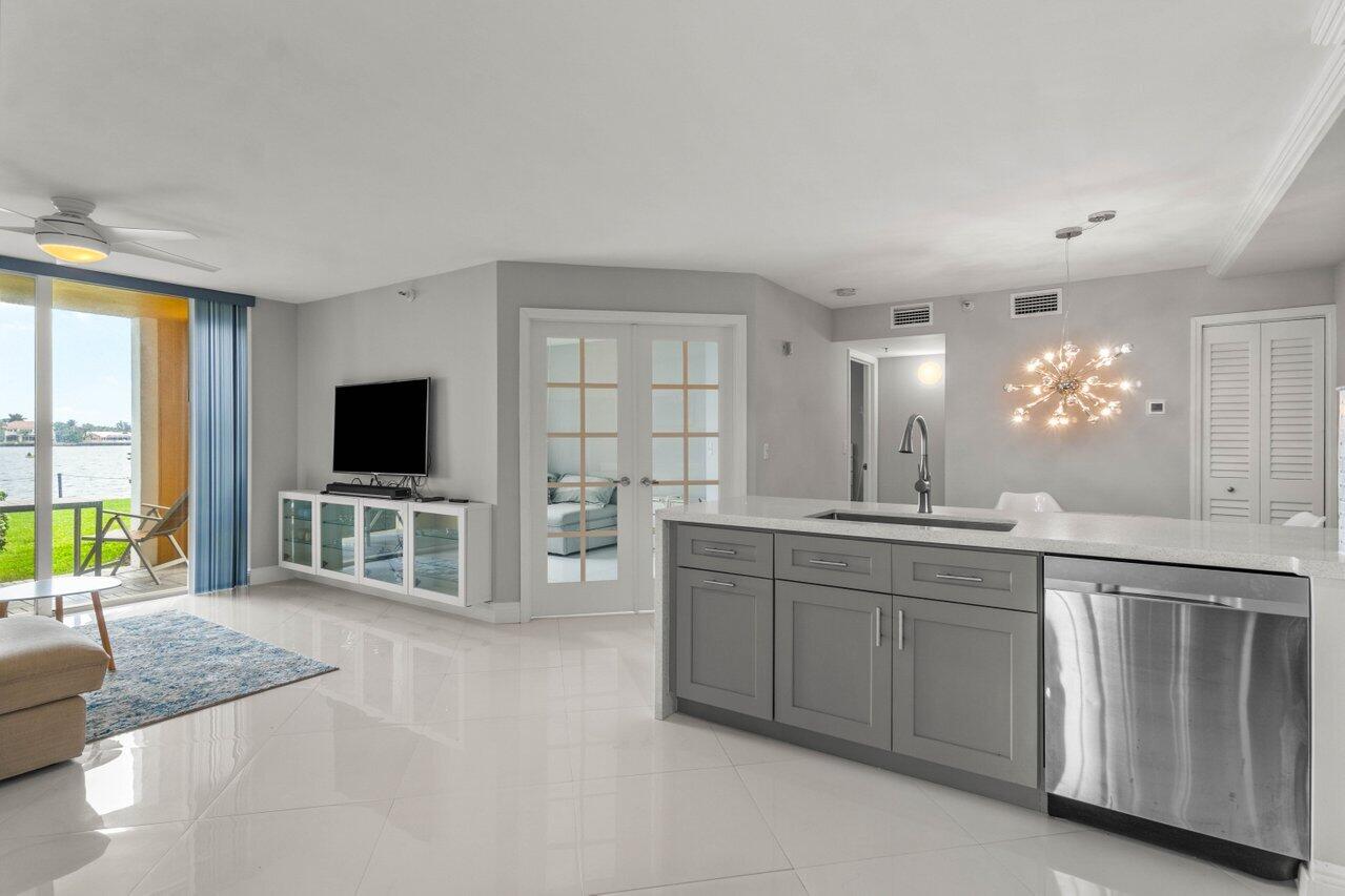 180 Yacht Club Way Way