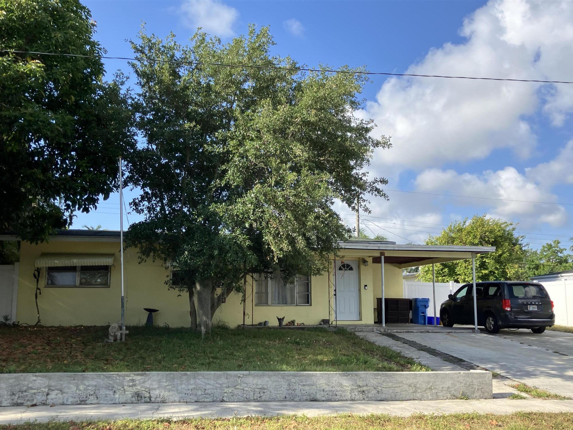 1008 W Perry Street