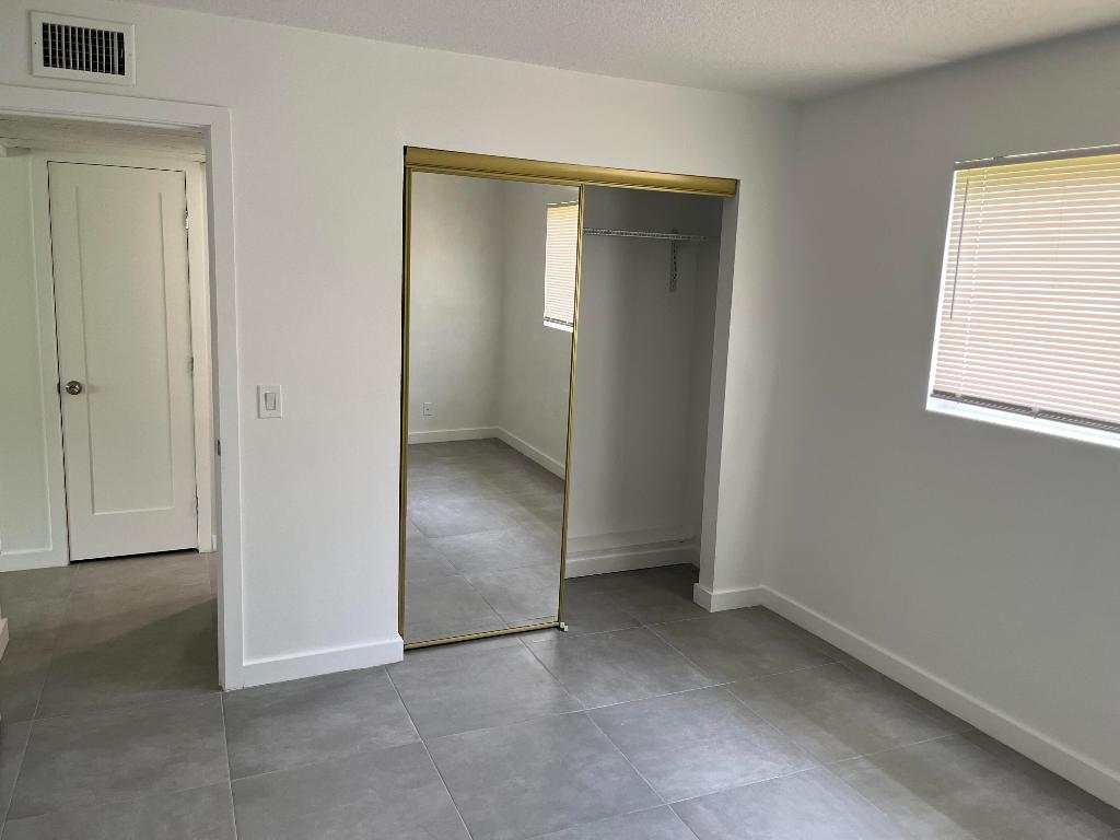 800 Atlanta Avenue 10