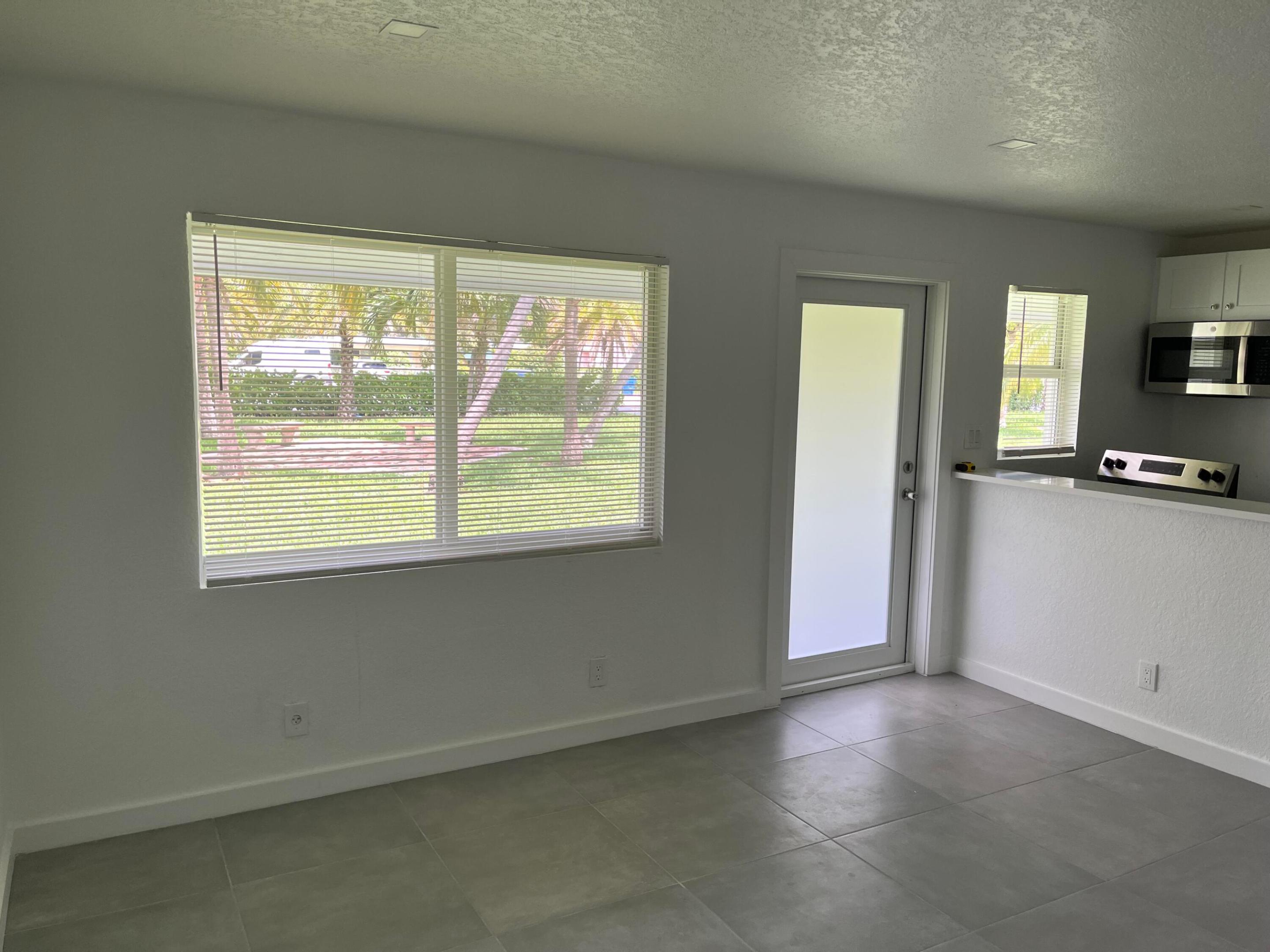 800 Atlanta Avenue 10