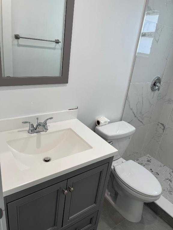 800 Atlanta Avenue 10