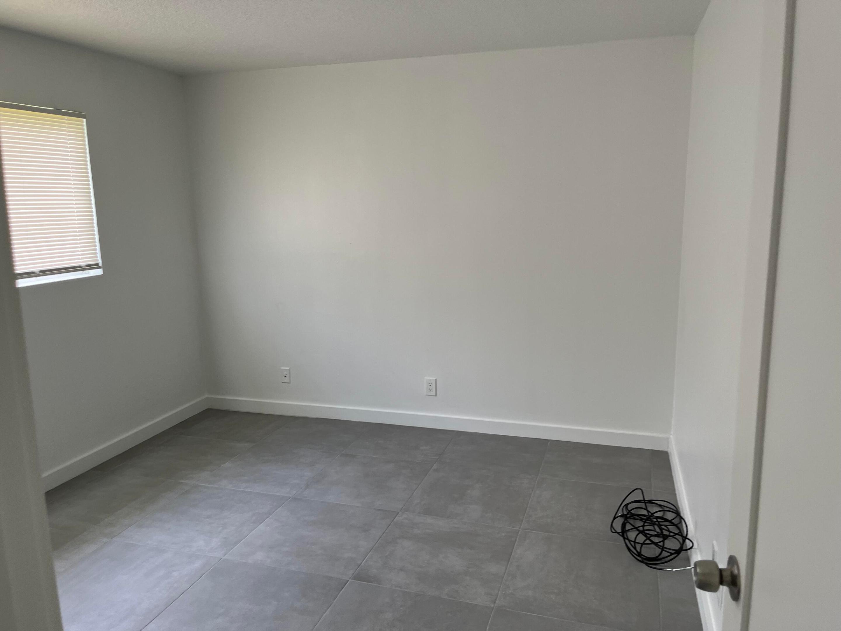 800 Atlanta Avenue 10